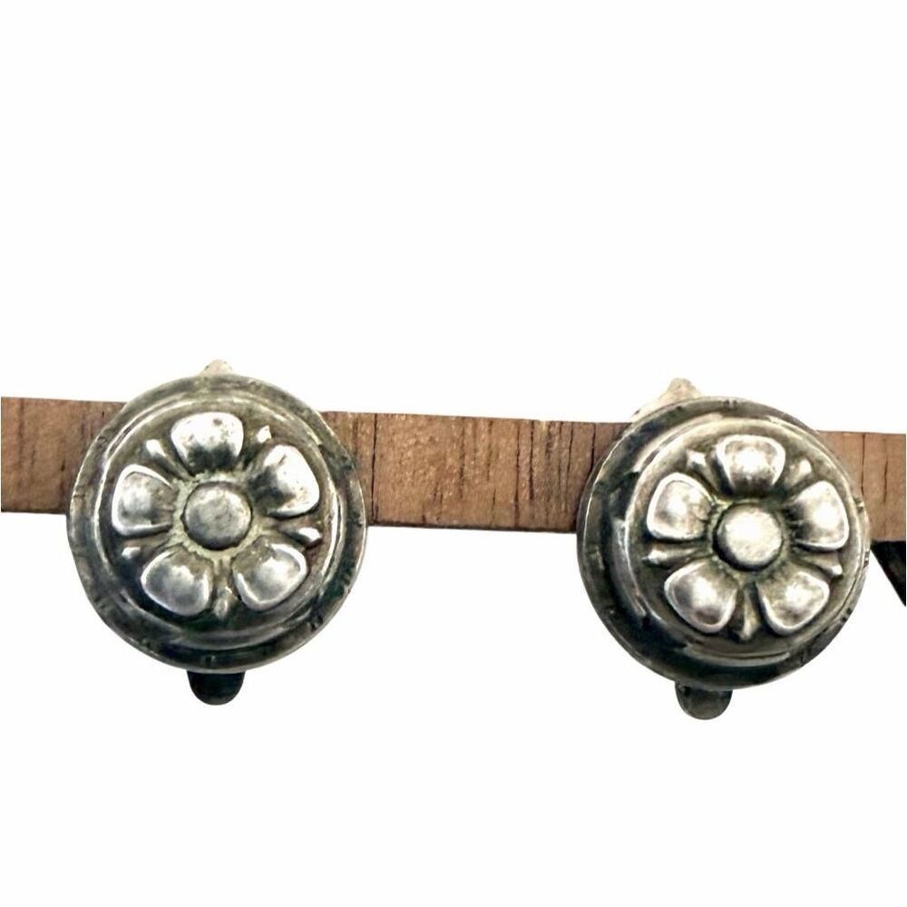 Vintage 830 Silver Floral Clip On Earrings Scandinavian Sterling Style